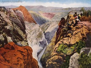 Na okraji Královské soutěsky (barevné foto) od American Photographer