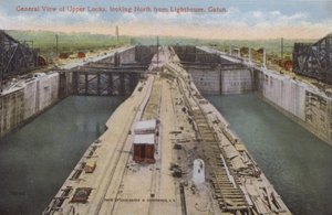 Panamský průplav, celkový pohled na horní zdymadla, pohled na sever od majáku, Gatun (barevné foto) od American Photographer