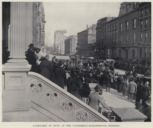 Strážníci ve službě na svatbě Vanderbilt-Marlborough (černobílá fotografie) od American Photographer