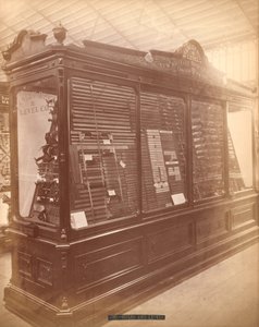 Výstava Stanley Rule and Level Co.s, Centennial International Exhibition, Philadelphia, 1876 (tisk alba) od American Photographer