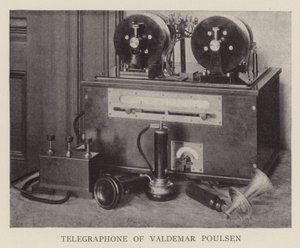 Telegraf Valdemara Poulsena (čb fotografie) od American Photographer