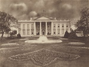 Bílý dům (čb fotografie) od American Photographer
