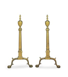 Pár Chippendale andirons, Philadelphia nebo New York, 1780-1800 od American School