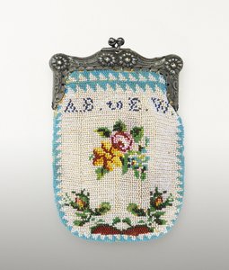 Korálková peněženka, c. 1843 (skleněné korálky, niklové stříbro a textilní podpora) od American School