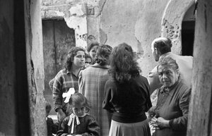 CROTONE - ZPRAVODAJ NASLOUCHÁ od Ando Gilardi