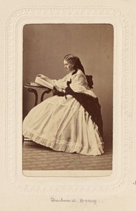 Vévodkyně de Morny [rozená Troubecká, nemanželská dcera Mikuláše I.] od Andre Adolphe Eugene Disderi