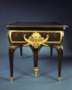Louis XIV Bureau plat (ormolu, mosaz, želvovina a eben) (viz také 1209563)