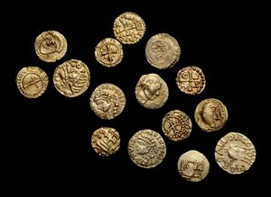Kompletní nemístní anglosaský mincovní poklad, Crondall Hoard, z Crondallu, Hampshire (zlato)