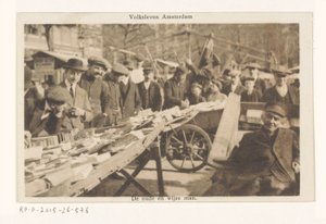 Knihárna od Davida Boekbindera na Waterlooplein Starý a moudrý muž (název na předmětu) Lidový život Amsterdam (název série na objektu) od Anonymous