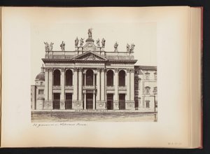Fasáda Saint John Lateran v Římě, Itálie Sv. Giovanni v Lateranu. Roma (název na objektu) od Anonymous