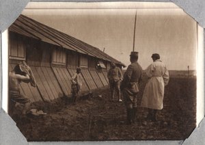 První světová válka 1914-1918: hledání hlav na okrajích, tábor Couville v Lamanšském průlivu, Dolní Normandie (Dolní Normandie), Francie. Anonymní fotografie květen 1917. Soukromá sbírka, Stella. od Anonymous Anonymous