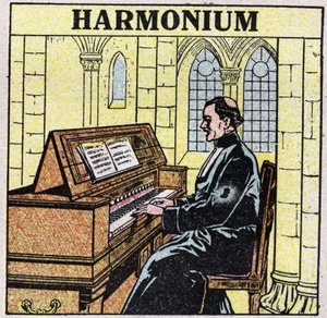 Hudební nástroje: dechové nástroje na boku. Harmonium hráč v kostele. Anonymní ilustrace z roku 1925. Soukromá sbírka. od Anonymous Anonymous