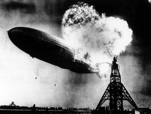 Katastrofa Hindenburg 6. května od Anonymous Anonymous