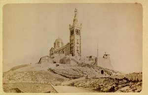 Město Marseille a jeho okolí kolem 1885-1890: Notre Dame de la garde, soukromá sbírka od Anonymous Anonymous