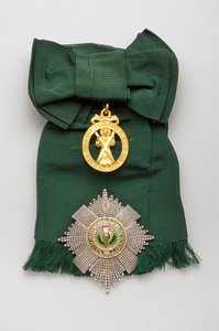 Spojené království – Order of the Thistle – Top: Odznak, model na předpis, vyrobený Johnem Jamesem Eddingtonem (Londýn) od Anonymous Anonymous