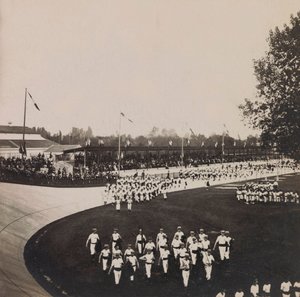 Univerzální výstava 1900 - Expozice Universelle de 1900 v Paříži: Exposition de Vincennes, gymnastická soutěž - soukromá sbírka od Anonymous Anonymous