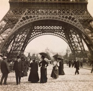 Univerzální výstava 1900 - Expozice Universelle de 1900 v Paříži: Pohled pod Eiffelovu věž - soukromá sbírka od Anonymous Anonymous