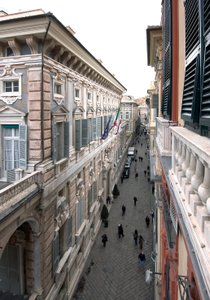 Pohled na Via Garibaldi nebo Strada Nuova v Genes (Genova), Itálie od Anonymous Anonymous