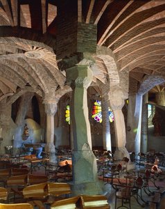Španělsko, region Katalánsko, provincie Barcelona, kraj Baix Llobregat, Santa Coloma de Cervello, kostel Colonia Guell, krypta kostela
