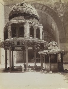 Fontána v mešitě sultána Hassana, Egypt od Antonio Beato