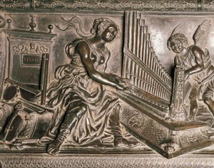 Hudba, detail z hrobky Sixta IV od Antonio Pollaiuolo
