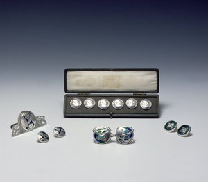 A Selection of Liberty Silverwork, cca 1901-07 (stříbro)