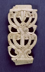 Fragment palmety z pevnosti Shalmaneser, Nimrud, 8. století před naším letopočtem