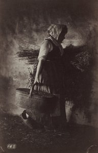 Rolnice nesoucí košík a seno, c. 1870.