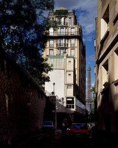 Budova rue Raynouard, Paříž 16. Architekt Auguste Perret (1874-1954)