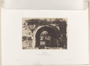 Oblouk kostela Panny Marie Latinské, Jeruzalém Jeruzalém. Portal de Sainte Marie la Grande (název na objektu)