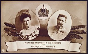 Arcivévoda Franz Ferdinand Rakouský, následník rakouského trůnu a jeho manželka, vévodkyně z Hohenbergu, 1914 od Austrian School