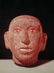 Hlava muže (čedič) od Aztec