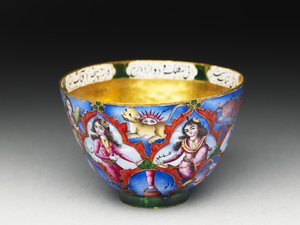 Mísa s víčkem, podšálek a lžíce s astrologickým zdobením, počátek 19. století od Baqir