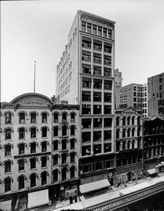 Clifton House, budova Thomas Church a budova J. P. Atwater, Chicago, Illinois, USA, cca 1900 (č/b foto) od Barnes and Crosby