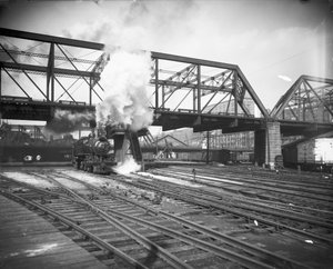 The Pennsylvania Limited přijíždějící na Union Station, Chicago, Illinois, USA, cca 1900 (černobílá fotografie) od Barnes and Crosby