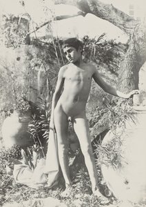 [Nahý mladík v zahradě] od Baron Wilhelm von Gloeden