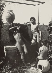 [Tři chlapci na zahradě] od Baron Wilhelm von Gloeden
