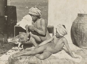 [Dva nazí mladíci s krocanem] od Baron Wilhelm von Gloeden