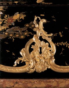 Commode, cca 1745 (japonský lak namontovaný na ormolu a ebonizované dřevo)