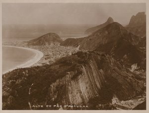 Pohled z vrcholu hory Sugarloaf, Rio de Janeiro (čb fotografie) od Brazilian Photographer