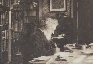 Sběratel knih William Morris ve své knihovně v Kelmscott House, Hammersmith od British Photographer