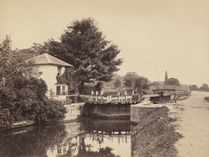Domek správce zámku a vrata zámku, 50. léta 19. století (foto) od British Photographer