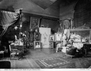 Ateliér florentského malíře Edoarda Gelliho (č/b foto)