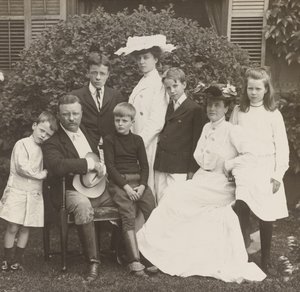Prezident Theodore Roosevelt, jeho manželka Edith a rodina od Brothers Pach