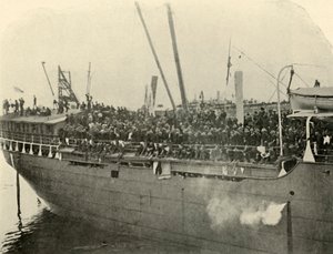 Matteawan Docking, odpoledne 9. června, španělsko-americká válka, 1898, 1899. od Burr McIntosh