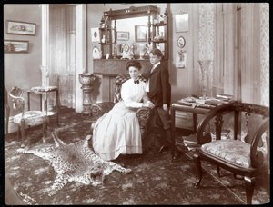 Pokoj v hotelu Cadillac, 1907 (stříbrný želatinový tisk)