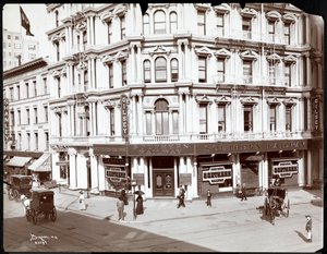 Gilsey House, Broadway a 29th Street, New York, 1906 (stříbrný želatinový tisk) od Byron Company