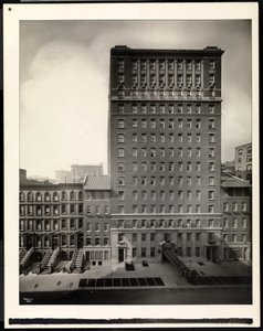 Hotel La Salle, 30 East 60th Street, New York, 1920 (stříbrný želatinový tisk) od Byron Company