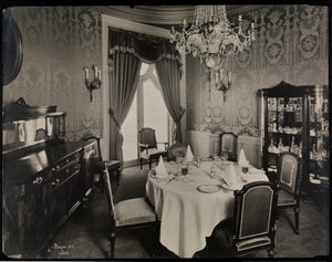 Soukromá jídelna v hotelu Knickerbocker, 1906 (stříbrný želatinový tisk)