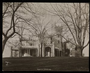 Panství Helen Gould (pozdní rezidence Jay Goulda) v Tarrytown, New York, 1893-94 (stříbrný želatinový tisk) od Byron Company
